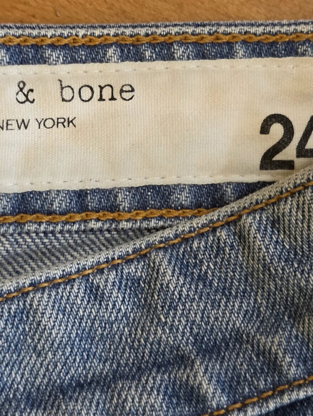 rag & bone Boyfriend Jeans in Medium Blue with Tan Stitching Sz 24